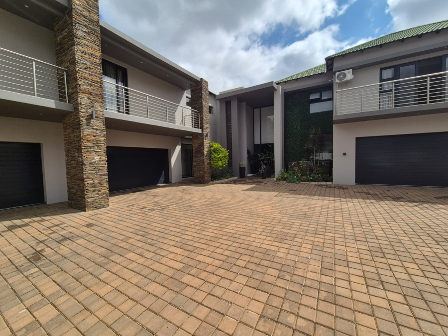 7 Bedroom Property for Sale in Wigwam North West